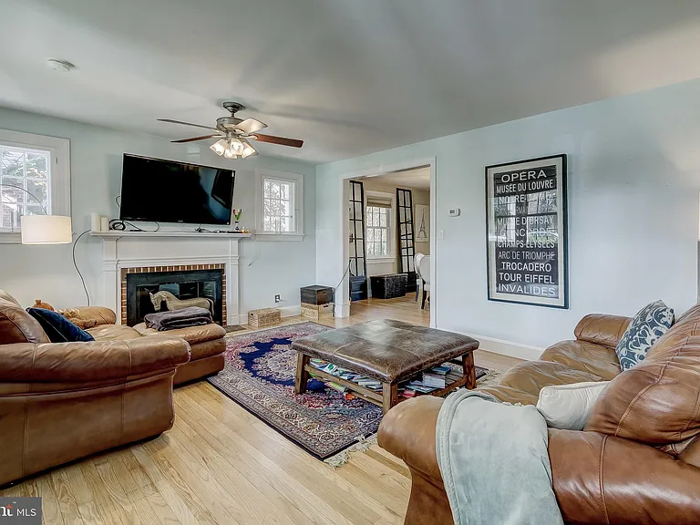 706 Regester Ave — Photo 3