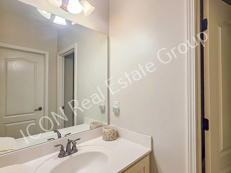 104 Rock Creek Ln — Photo 33