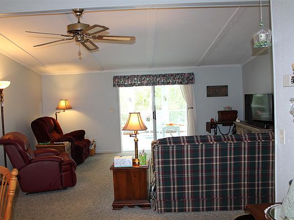 3rd image of 212 Seneca Trl