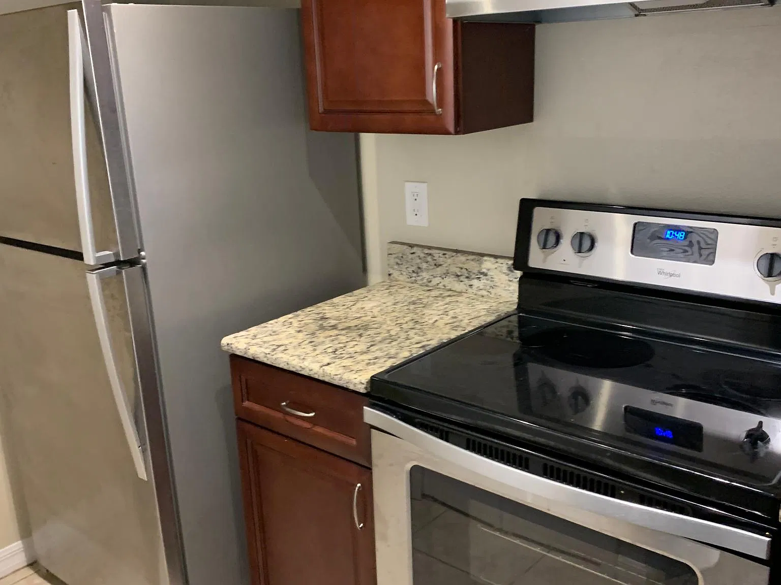 2 bed, 912 sqft, $1,550 — Photo 3