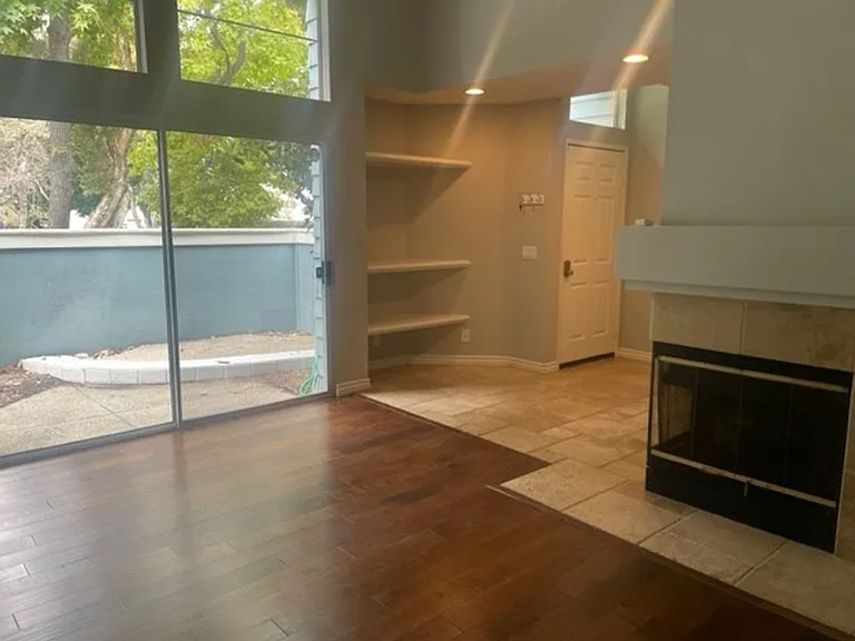 727 Balfe St — Photo 3