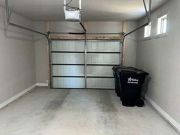 2nd image of 2311 Briar Hollow Dr