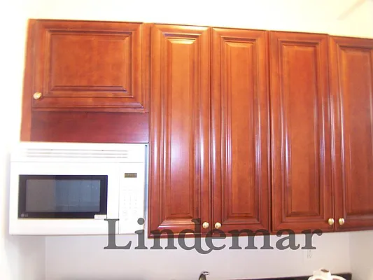 Rented by Lindemar LLC | media 18