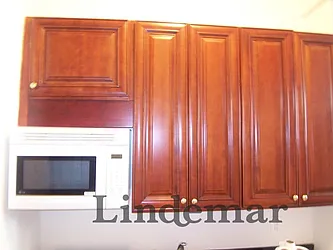 Rented by Lindemar LLC