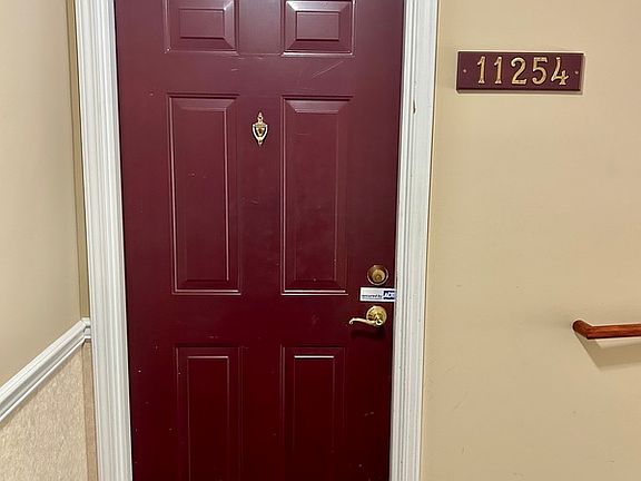 4th image of 11254 Hyde Pointe Ct