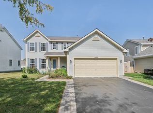 1290 E Fox Chase Dr, Round Lake Beach, IL
