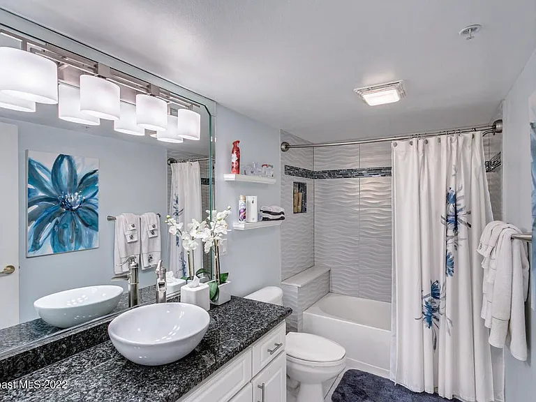 811 Del Rio Way #201 — Photo 13