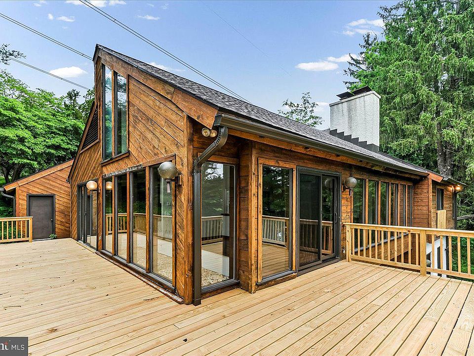 1st image of 70 Heyburn Rd