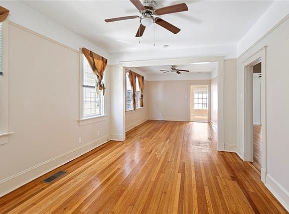 4th image of 2338 Audubon St