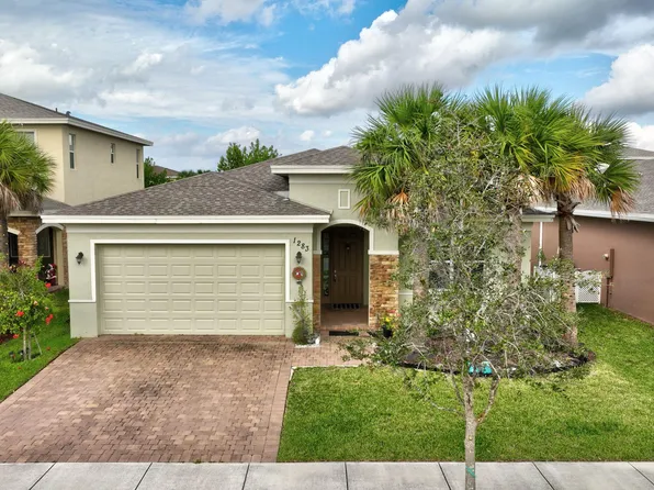 1283 NW Leonrado Circle, Port St Lucie, FL 34986