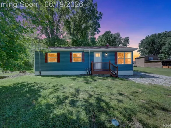 2185 N Channel Dr, Algonac, MI 48028