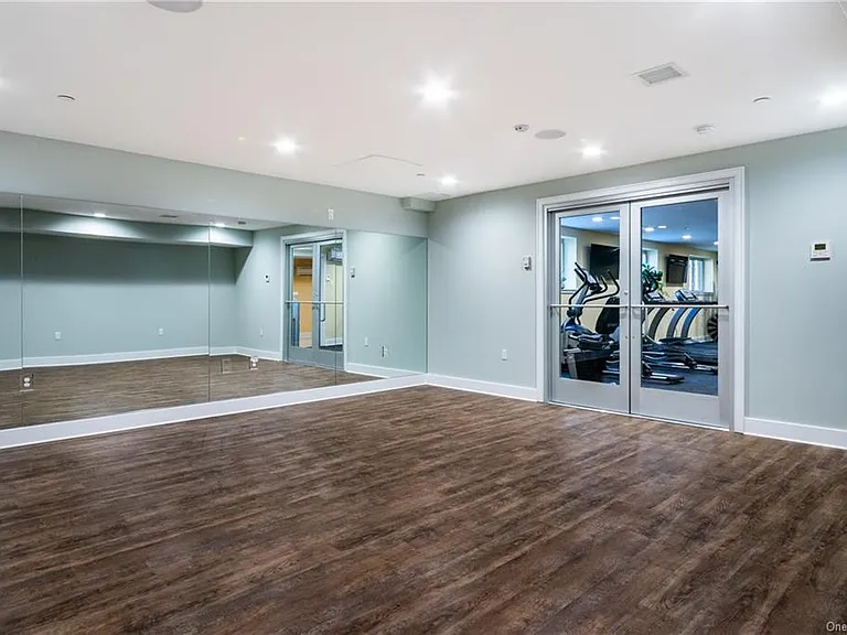 YOGA STUDIO