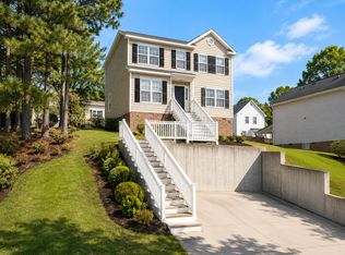 4720 Valley Stream Dr, Raleigh, NC 27616