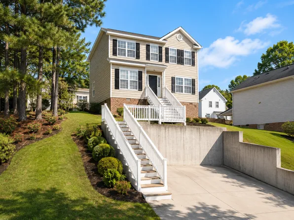 4720 Valley Stream Dr, Raleigh, NC 27616