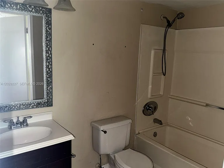 6195 NW 186th St #303 — Photo 10