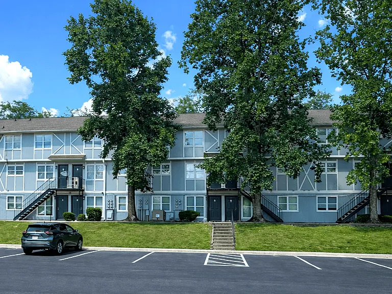 Madison Park Apartments & Townhomes — Photo 8