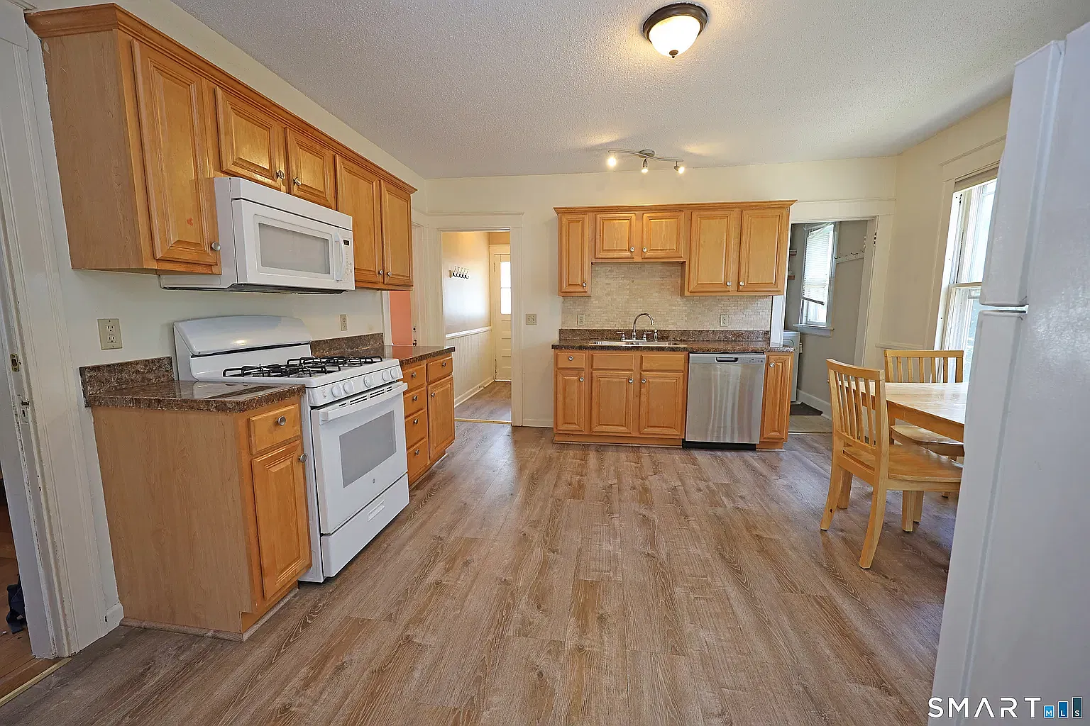 81 Sefton Dr — Photo 4