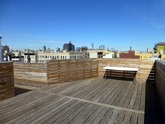 Rented by EXR | media 19