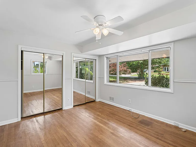 3543 Cloudland Dr — Photo 25