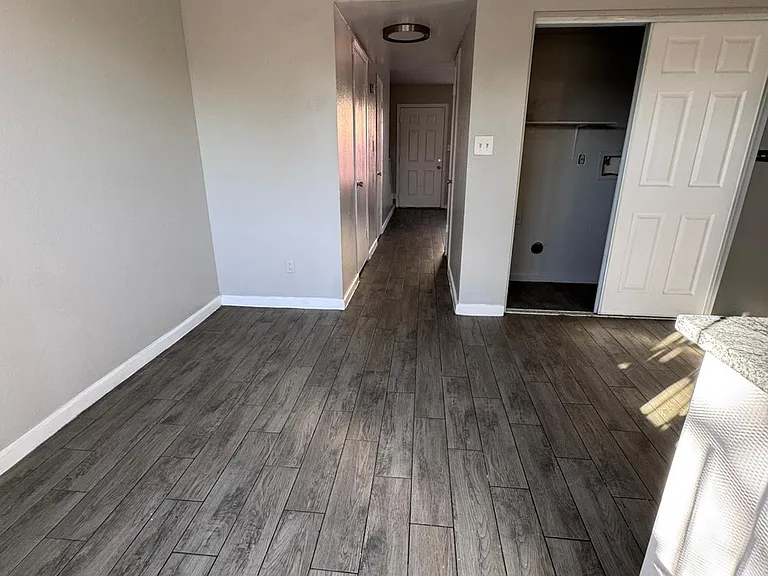 3605 W Bethany Home Rd #19 — Photo 3