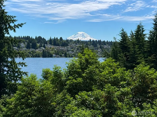 7432 E Mercer Wy, Mercer Island, WA 98040