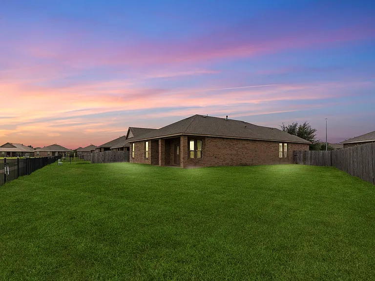 23607 Legano Dr — Photo 3