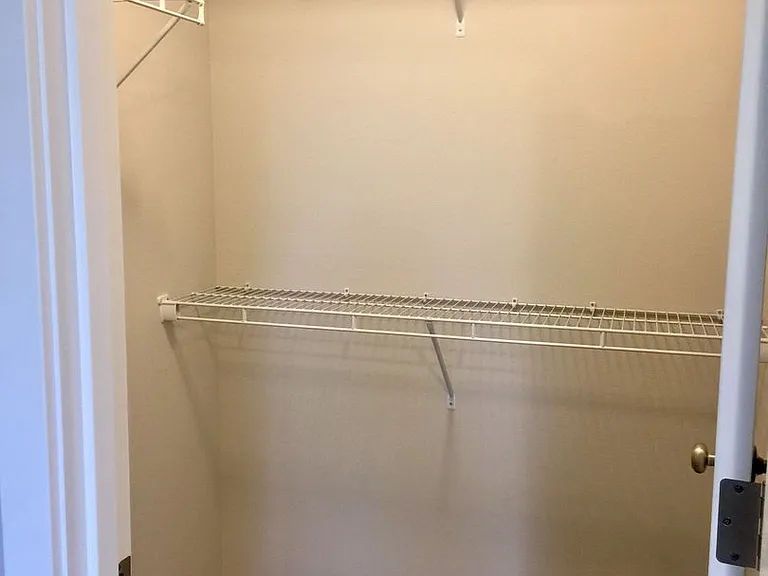 211 Jefferson Ave NW #A — Photo 12
