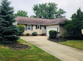 1410 Haverston Rd, Lyndhurst, OH 44124