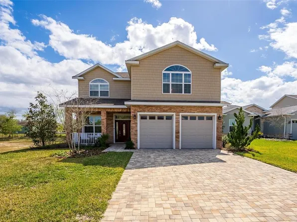 5039 NE 125th Loop, Oxford, FL 34484