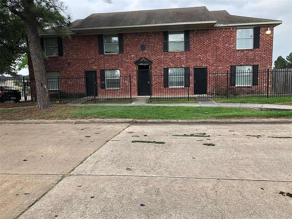 1st image of 719 Barren Springs Dr APT B