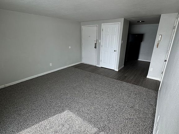 4th image of 848 Riverview Ter APT 104