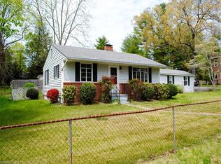 1011 Cherokee Dr, Hendersonville, NC 28739