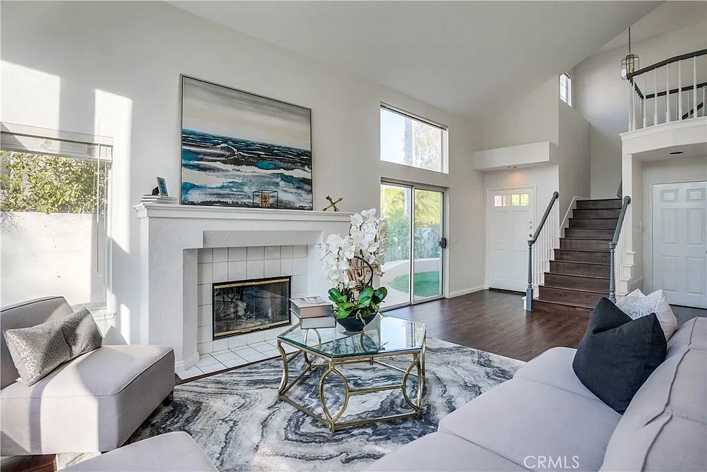 3 bed, 1591 sqft, $5,500 — Photo 3