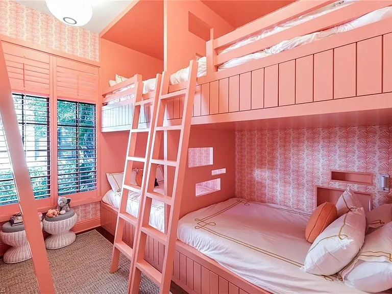 2904 Tiburon Blvd E — Photo 29