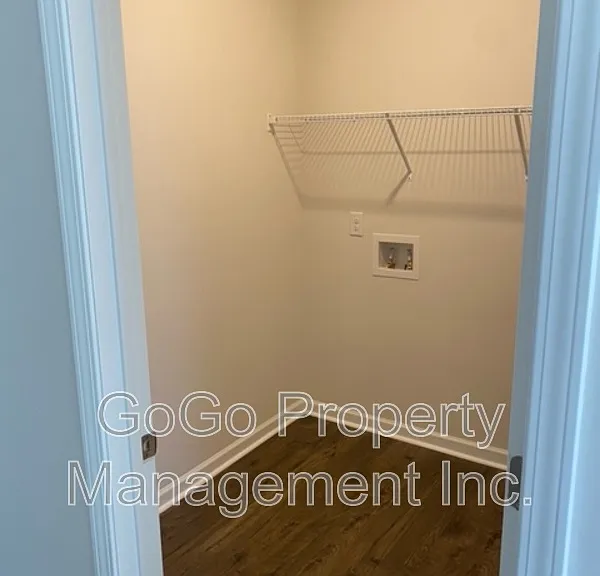 4310 Remington Ave — Photo 10
