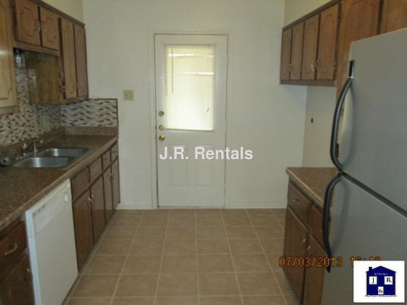 3rd image of 403 Northern Dove Ln APT B
