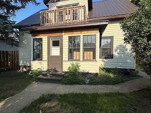 2nd image of 123 3rd St E