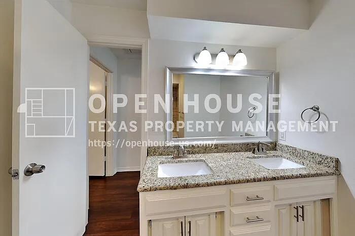 810 Rivercrest Blvd — Photo 17