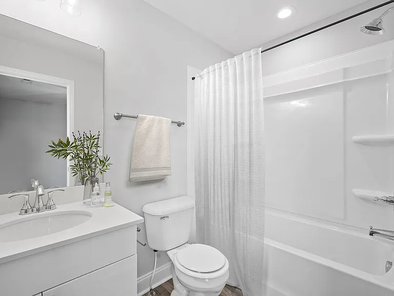360 Luxury Townhomes — Photo 31