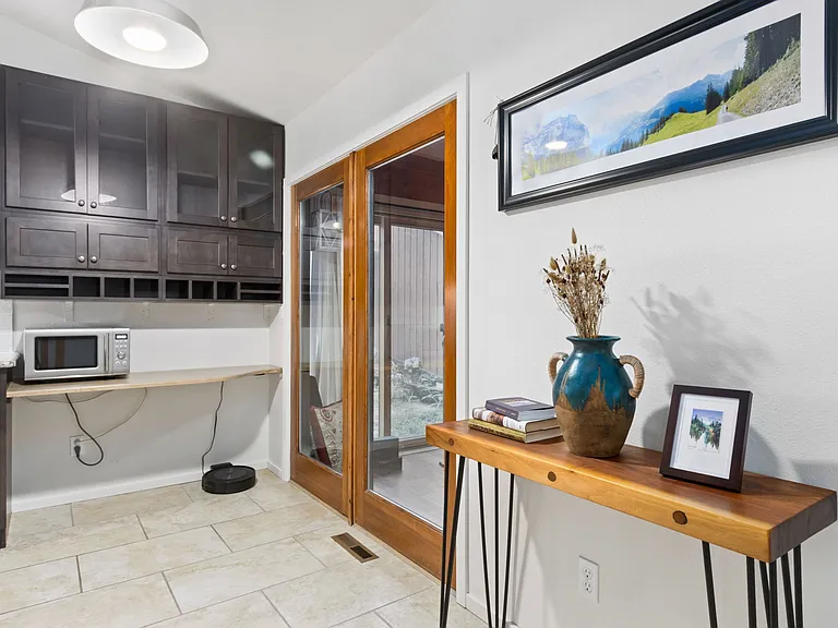 1916 Winterberry Way — Photo 11