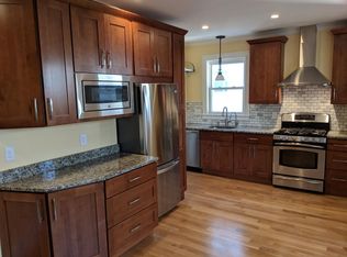 18 Ogden St, Providence, RI 02906