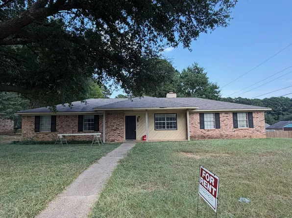 414 Woodridge Dr #1, Hallsville, TX 75650