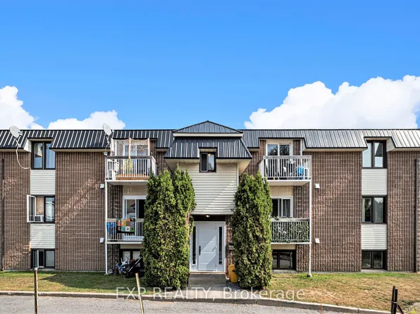 875 Laurier St #4, Clarence Rockland, ON K4K 1J5