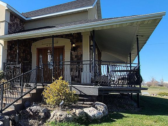 wrap around porch south side