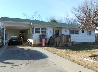 606 Lawndale Dr, Springdale, AR 72764