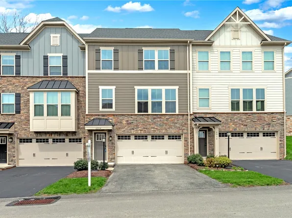 6004 Augusta Ln, Jeannette, PA 15644