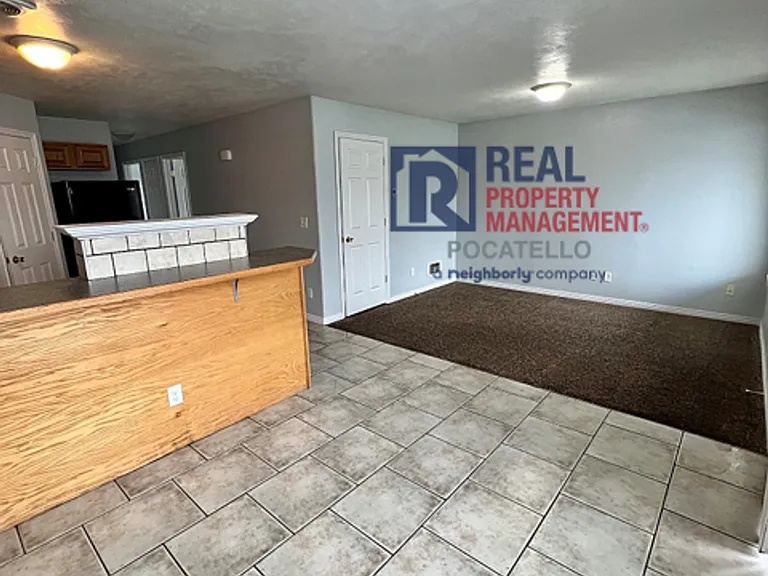 1580 Zener St — Photo 6