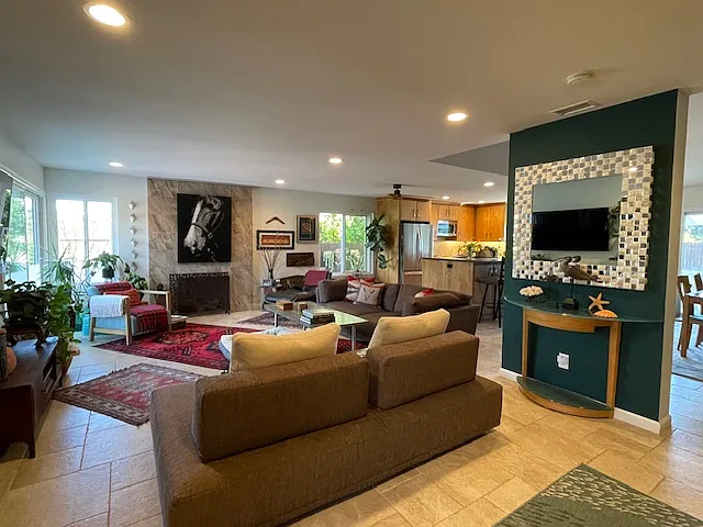 Trieste Dr, Carlsbad — Photo 4
