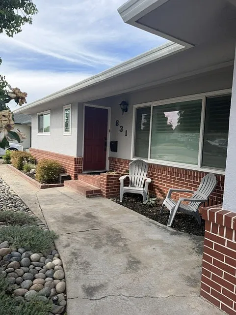 3 bed, 1420 sqft, $2,495 — Photo 3