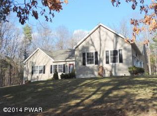 138 Creek Rd, Hawley, PA 18428